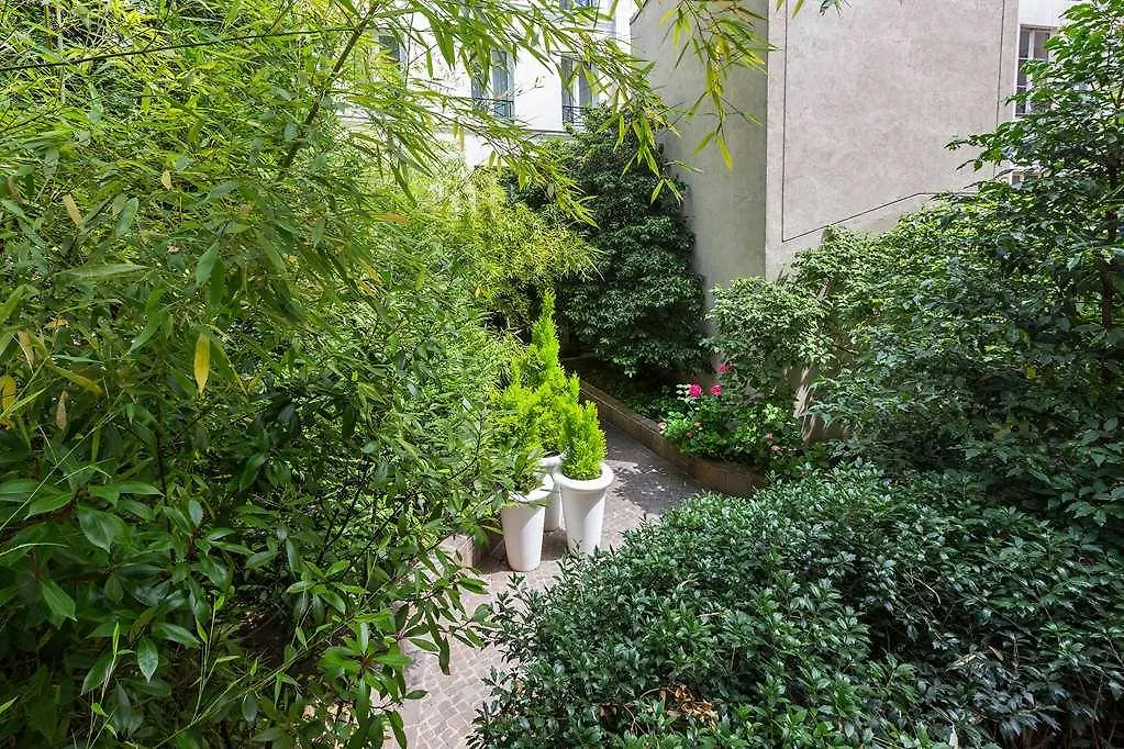 Le Patio Bastille 3*