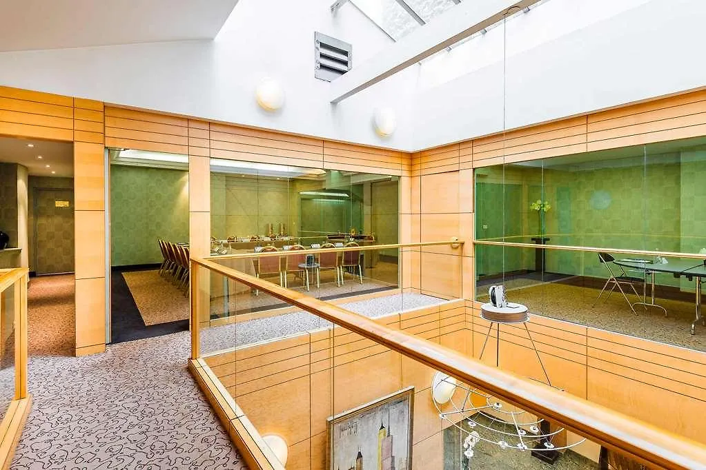 Le Patio Bastille Hotel 3*