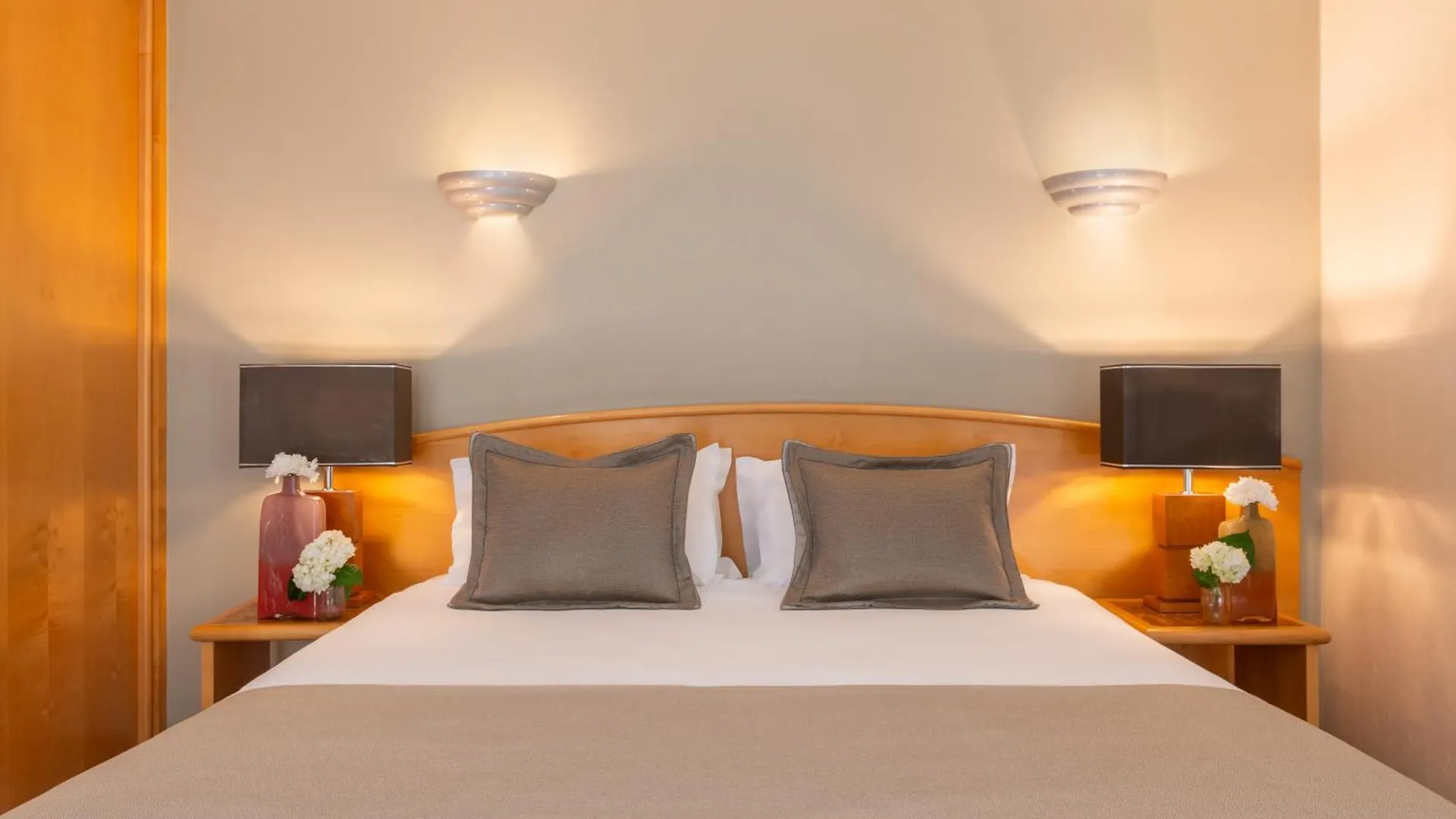 Hotel Le Patio Bastille 3*